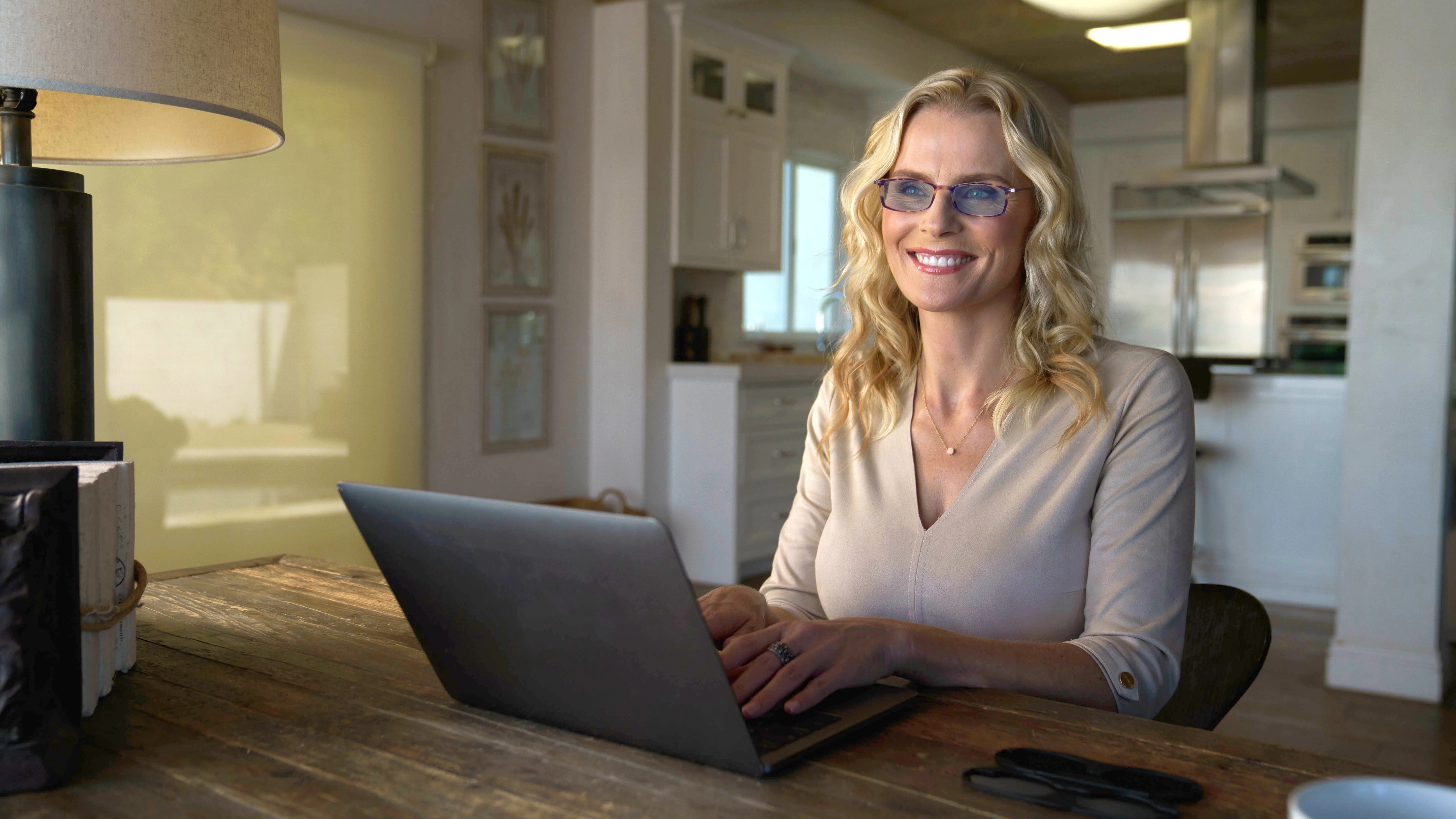 Brooklyn Blue Light Blocker Glasses + Connect Case - Image 7