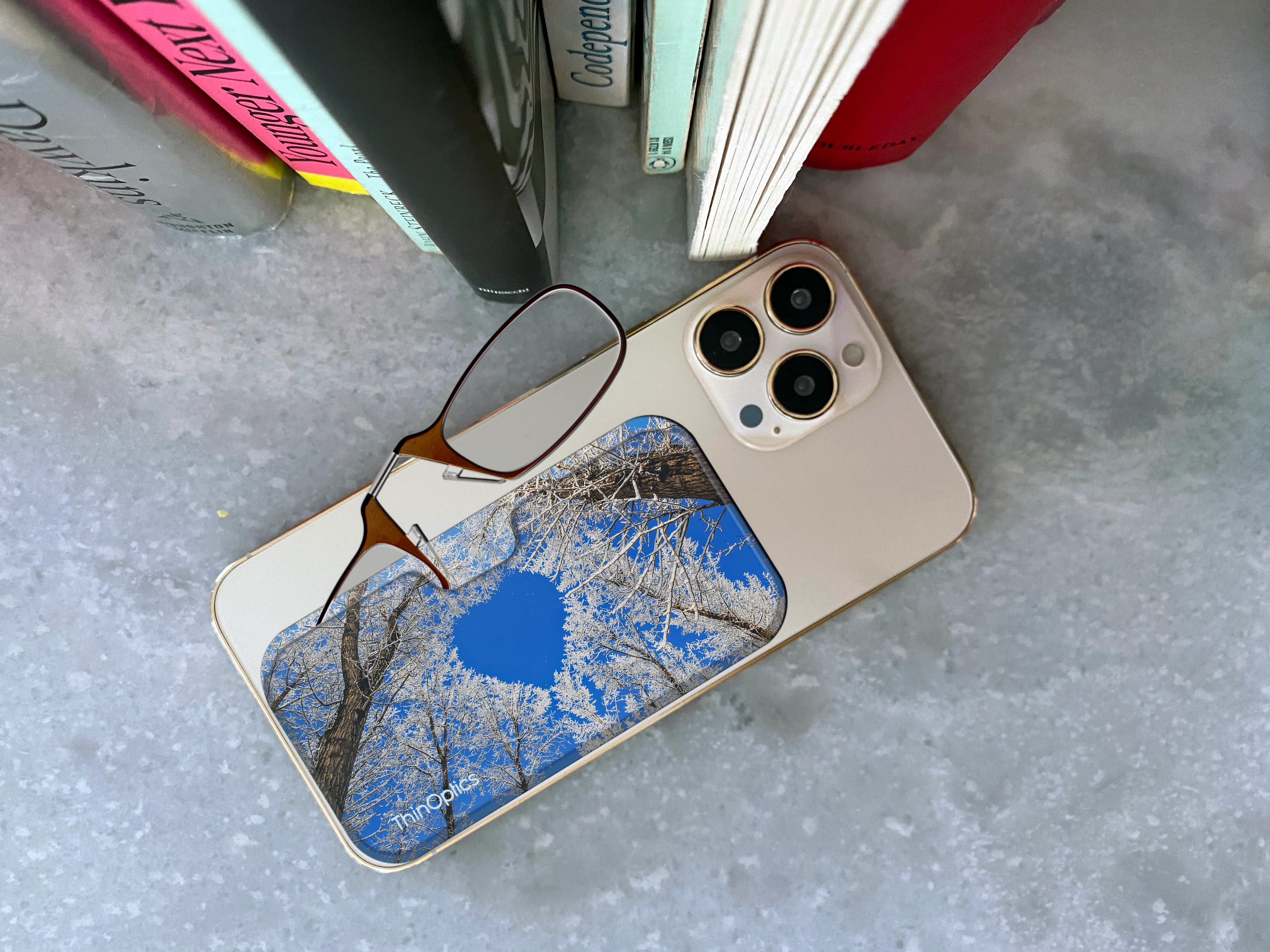 Readers + Winter Tree Heart Magnetic Pod - Image 13